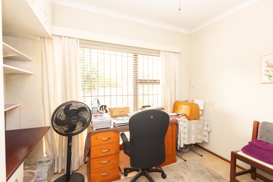 5 Bedroom Property for Sale in Ferndale Western Cape